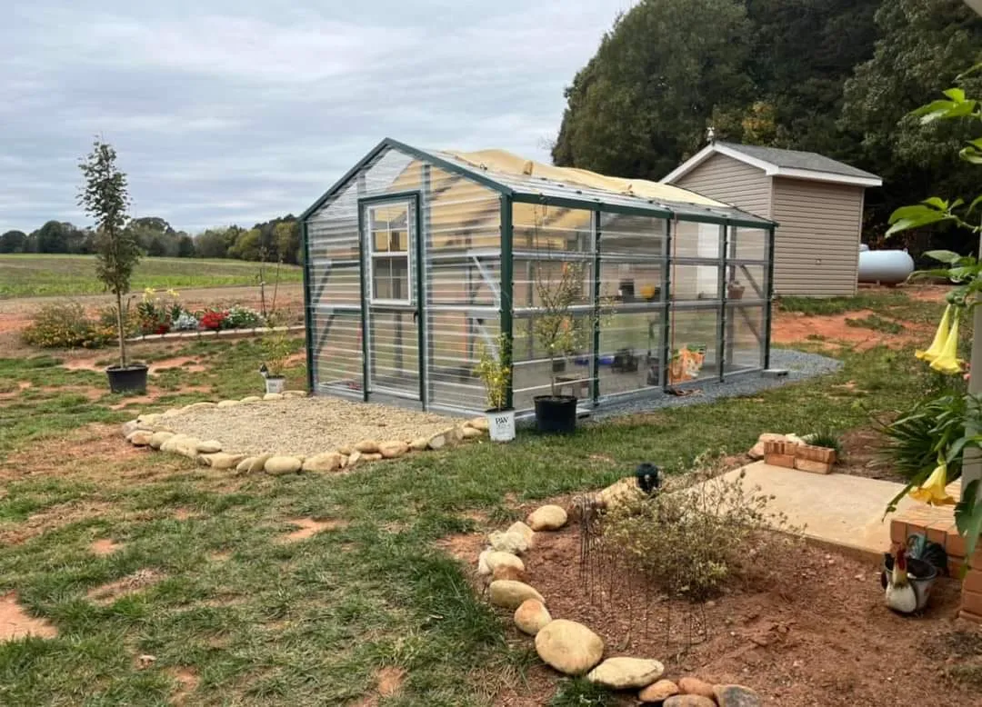 greenhouse+yard 1920w