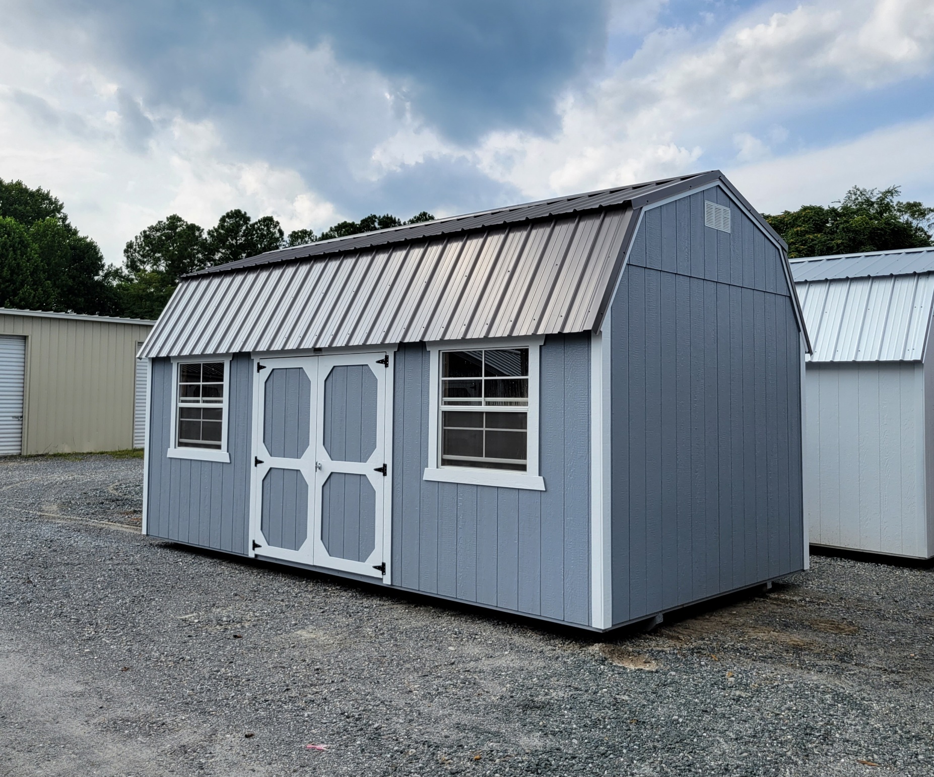 10X20 LOFTED BARN
